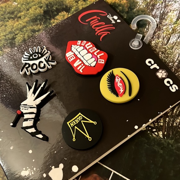 👠 🐊 CROCS • NWT • Cruella Collection 🐊👠 - Picture 5 of 5